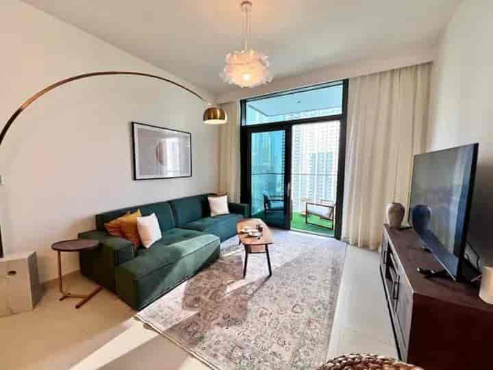 Stunning 3 Bedroom + Maid Unit at Burj Crown