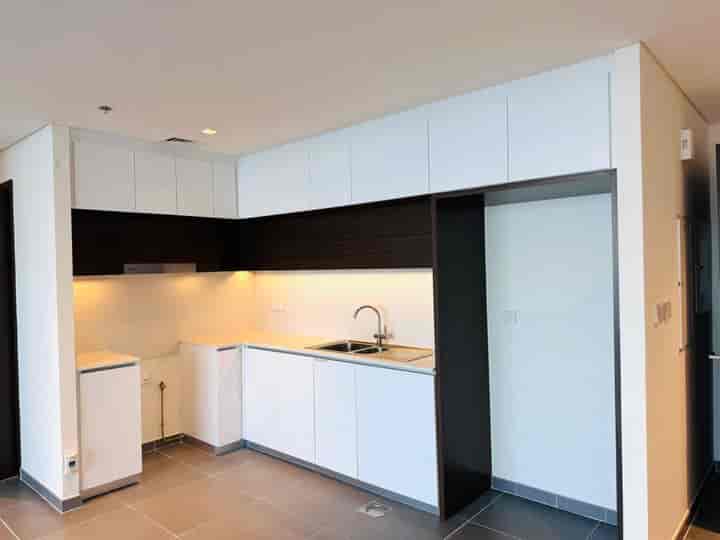 Brand New 2-Bedroom Apartment in Creek Edge Tower 1