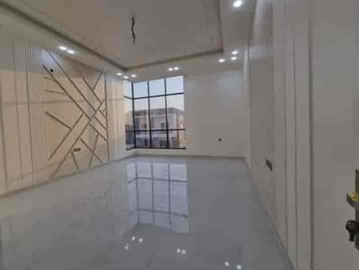 Luxurious 4BR Townhouse con piscina privata a Al Raha Beach