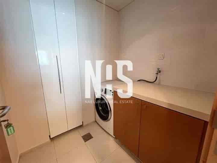 Cozy 1BHK Appartamento in Al Maha Tower, Abu Dhabi