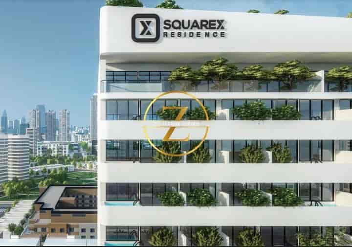 Потрясающая резиденция SquareX с первоклассными удобствами рядом с крупными достопримечательностями Дубая