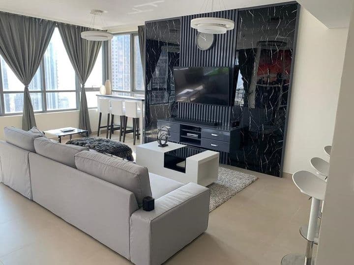 Stunning 1 Bedroom Apartment with Creek Views in Dubai Creek Harbour