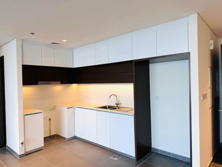 Apartamento de 2 dormitorios en Torre de Edge Creek 1