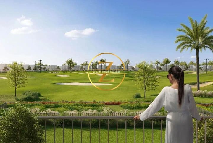 Retrato de familia pacífico en Greenridge en Emaar Sur