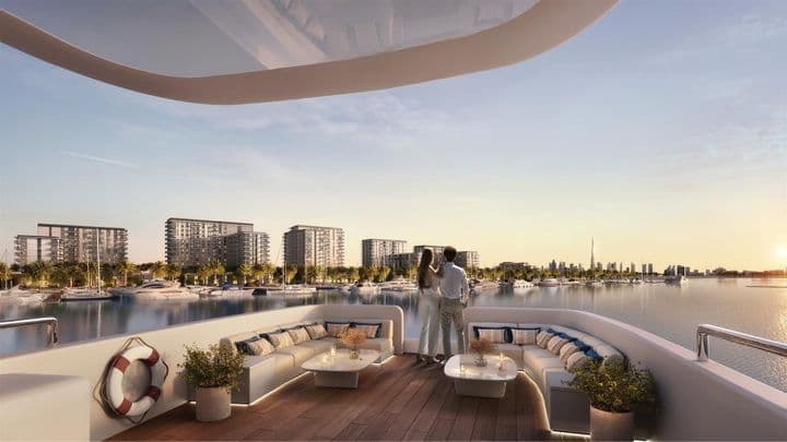 Luxury Waterfront Living at Porto View in Dubai