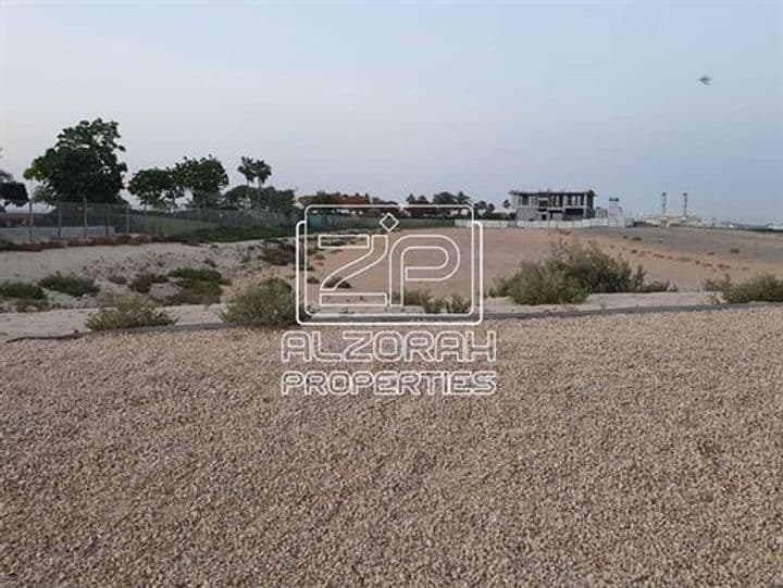 Lyxig Beachfront Villa i Al Zorah: Din privata oas