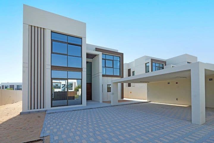 Rymliga 4 sovrum Villa i Jubail Island