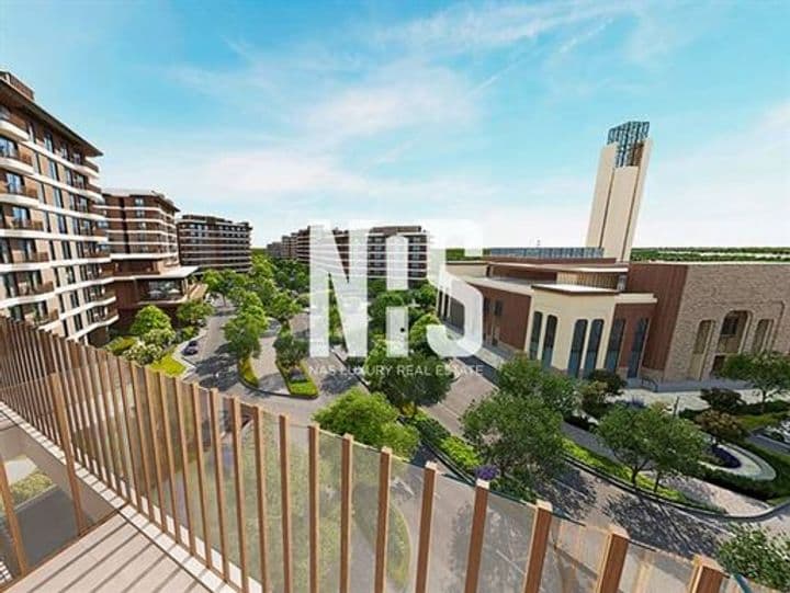 Luxurious Waterfront 2-Bedroom Apartment at Gardenia Bay, Yas Island