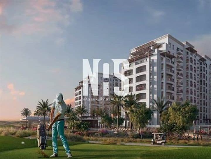 Luxurious 3-Bedroom Apartment in Yas Golf Collection