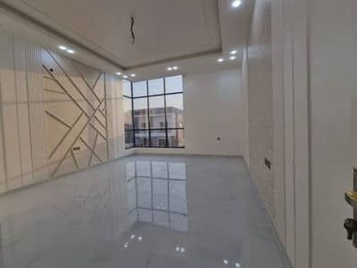 Luxurious 4BR Townhouse con piscina privata a Al Raha Beach