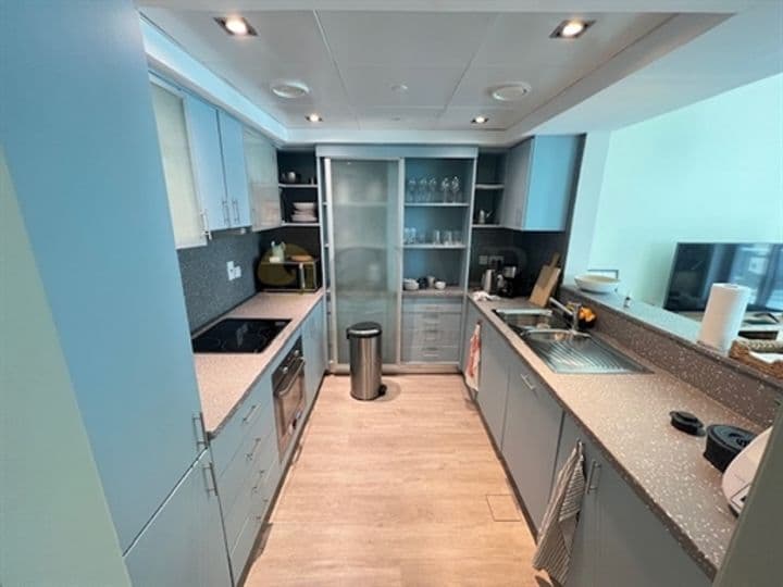 Espaçoso apartamento de um quarto com vistas Marina em Sanibel Tower, Park Island